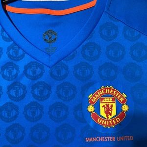 Manchester United soccer fan shirt, nwot